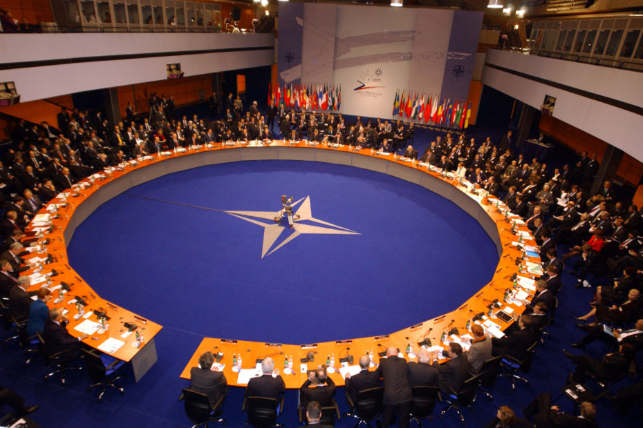 وزراء خارجية الناتو سيجتمعون ليومين لبحث قضية العراق