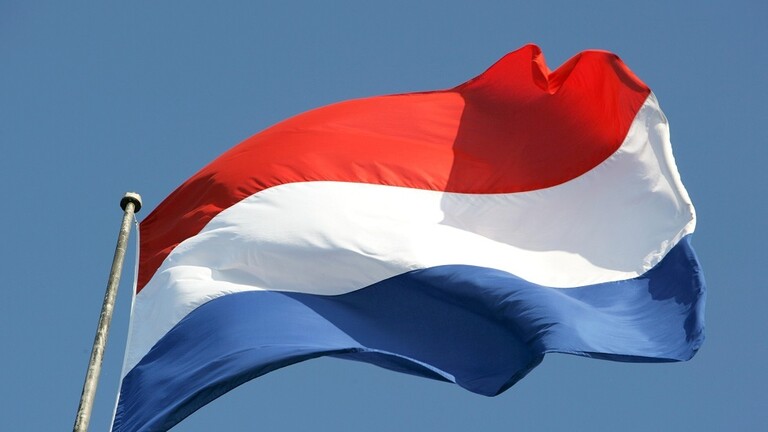 هولندا تحذر رعاياها من السفر إلى إيران