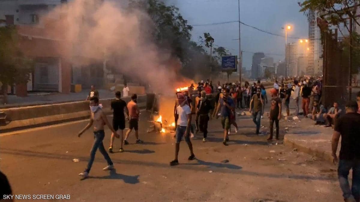احتجاجات "مئوية لبنان" والقتلى بالعشرات