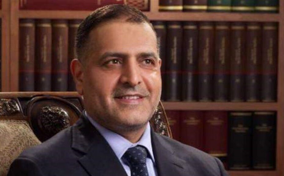 قوة امنية تعتقل رئيس هيئة استثمار بغداد شاكر الزاملي ومدير المصرف الزراعي