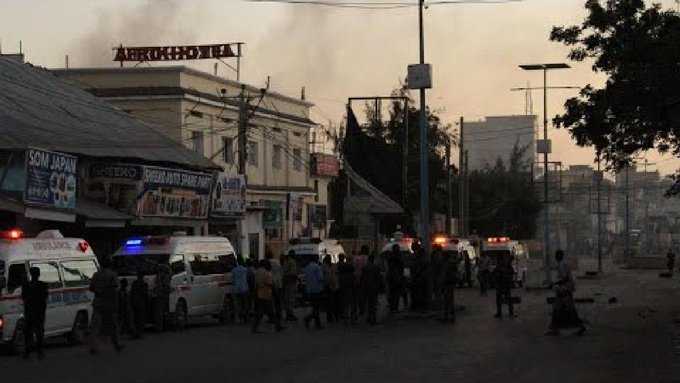 تفجير وهجوم مسلح على فندق صومالي