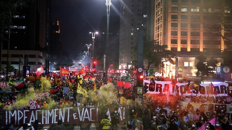 مسيرة مناهضة لرئيس البرازيل الاحد