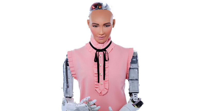#صوفيا .. أول روبوت بشري ذكي يشد رحاله الى #دبي الثلاثاء المقبل