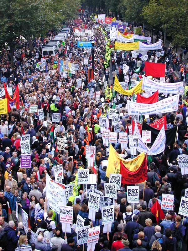 احتجاج ضد الحرب في لندن، 2002