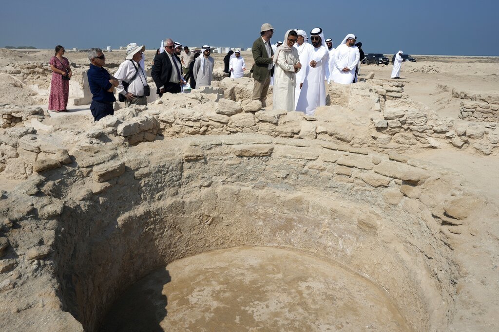 عثر على دير مسيحي جديد في جزيرة السينية التابعة لإمارة أم القيوين 